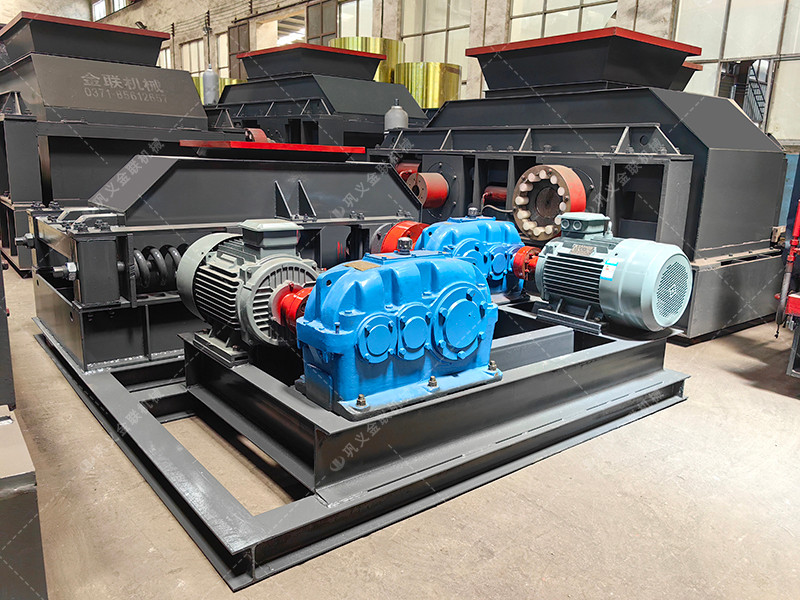 中型直連式對輥制砂機設(shè)備發(fā)貨圖片