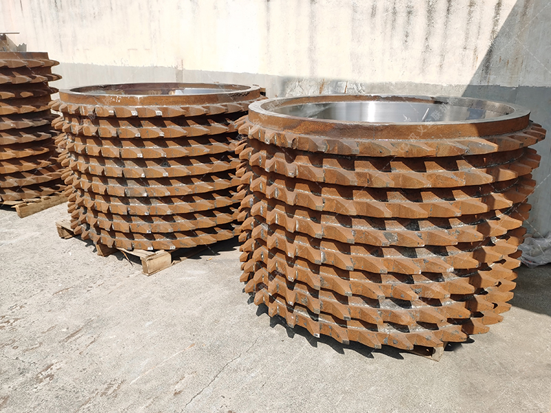 狼牙破碎機(jī)是什么設(shè)備？在哪些行業(yè)中有廣泛應(yīng)用？